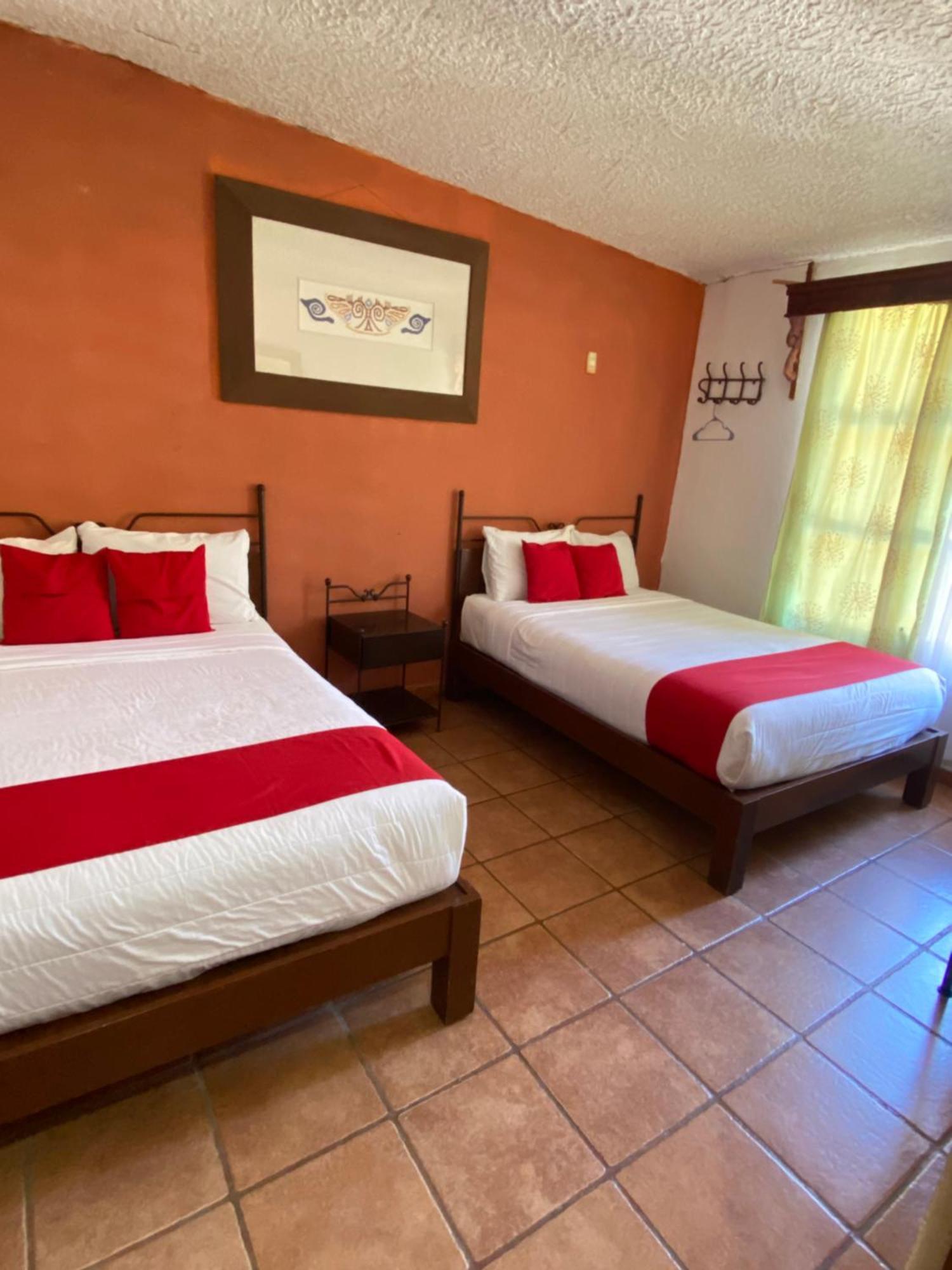 Hotel De Cervantes San Sebastián del Oeste Quarto foto